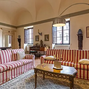 appartamento-nobile-in-palazzo-storico-del-1600.it-tuscanyhotel.com/